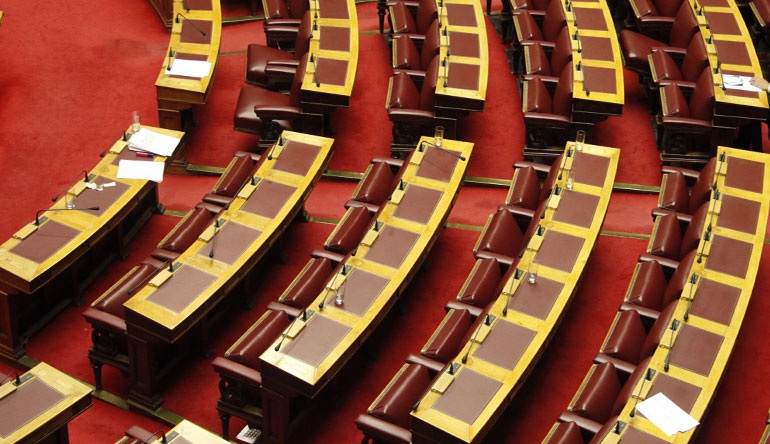 Κατατέθηκε στη Βουλή το νομοσχέδιο περί εκλογικού νόμου