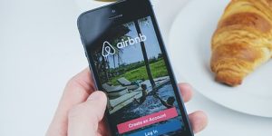 Προϋποθέσεις περιορισμού των Airbnb μισθώσεων προς όφελος της κτηματαγοράς
