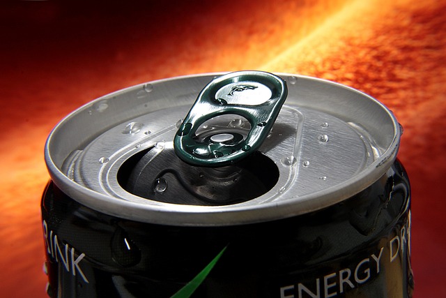 Ευρωβουλευτές επεμβαίνουν για το μάρκετινγκ των energy drinks